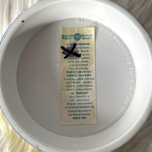 Ringling Brothers and Barnum & Bailey Vintage 90s clown face cup mug - Picture 6 of 15